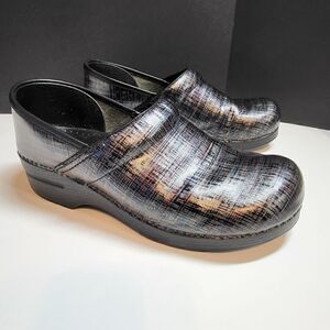Dansko Women's Black Multi Colored Clogs